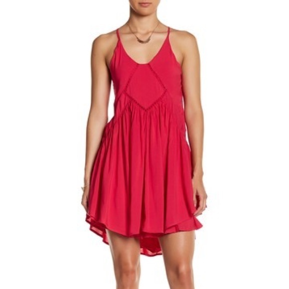 Romeo & Juliet Couture Dresses & Skirts - Romeo & Juliet Couture Cutaway Swing Dress